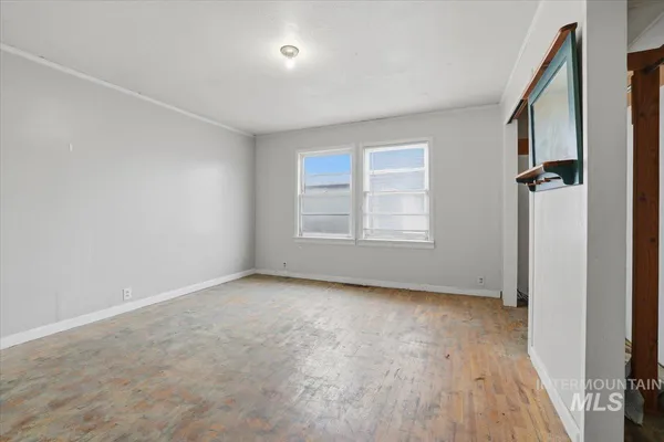 $198,900 | 555 15th Street, Vale, OR 97918