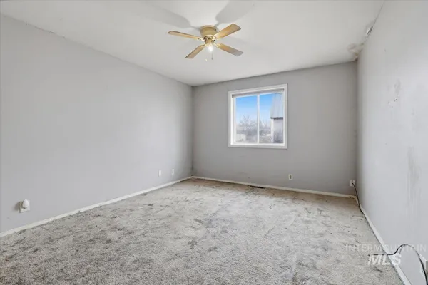 $198,900 | 555 15th Street, Vale, OR 97918