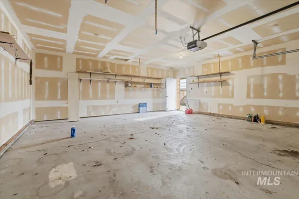 $198,900 | 555 15th Street, Vale, OR 97918