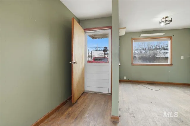 $214,900 | 555 15th Street, Vale, OR 97918