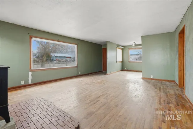 $214,900 | 555 15th Street, Vale, OR 97918