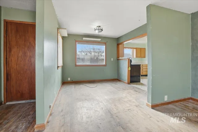 $214,900 | 555 15th Street, Vale, OR 97918