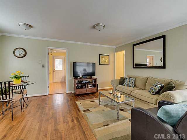 741 Manhasset Road Charlotte, NC 28209 - Photo 4 of 16