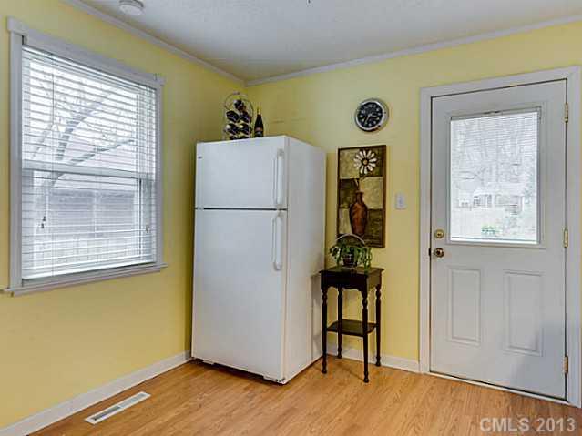 741 Manhasset Road Charlotte, NC 28209 - Photo 8 of 16