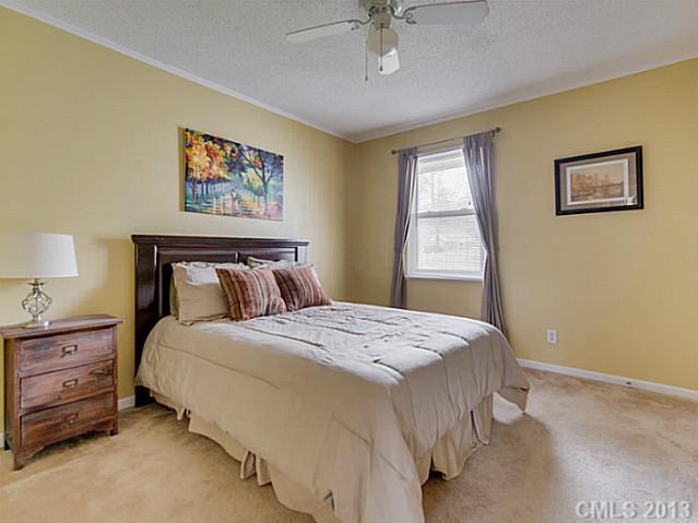 741 Manhasset Road Charlotte, NC 28209 - Photo 10 of 16