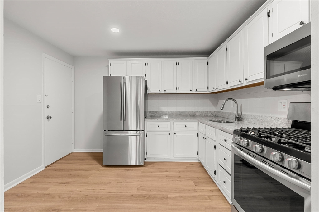 81 High Street, Unit 9 Amesbury, MA 01913 - Photo 3 of 31