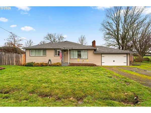 $355,000 | 4033 Hanna Street, Roseburg, OR 97471