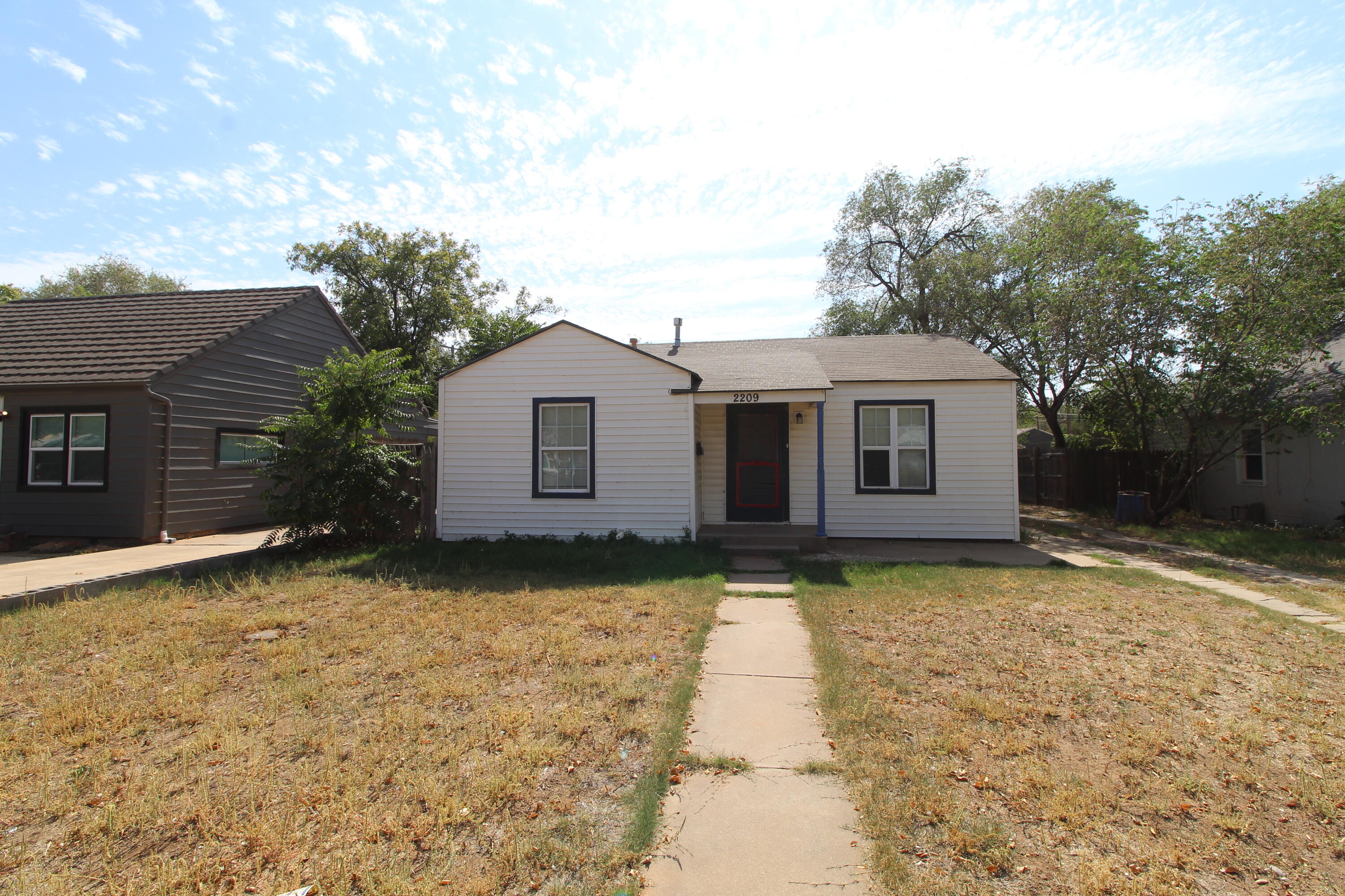 2209 25th Street Lubbock, TX 79411 - Photo 2 of 22 IMG_2387