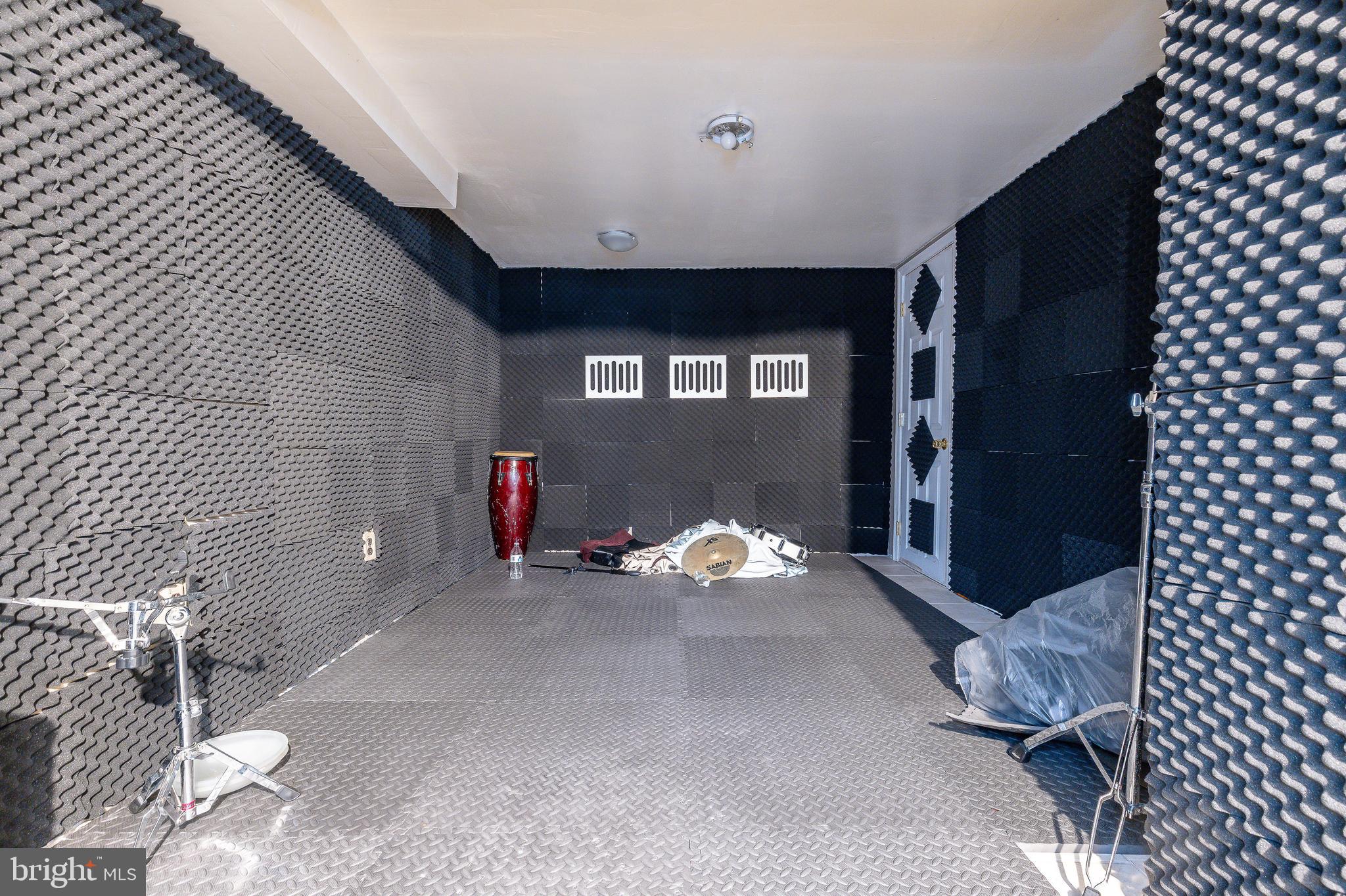 6282 Souder Street Philadelphia, PA 19149 - Photo 15 of 18 finished basement/enclosed garage