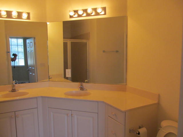 1953 Marsh Harbor Drive Riviera Beach, FL 33404 - Photo 18 of 37 IMG_2580