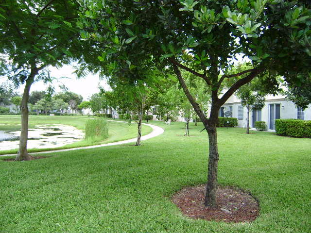 1953 Marsh Harbor Drive Riviera Beach, FL 33404 - Photo 29 of 37 P8210003