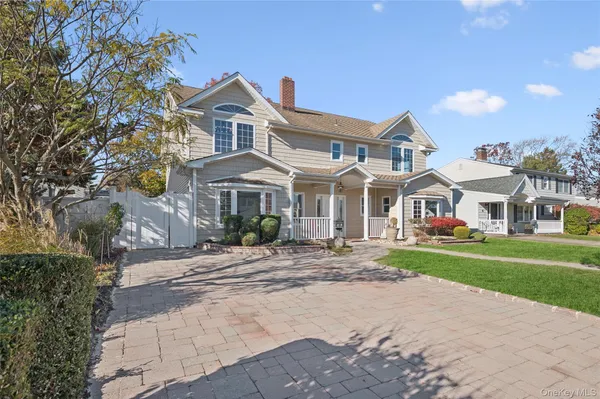 $1,475,000 | 244 Water Lane South, Wantagh, NY 11793