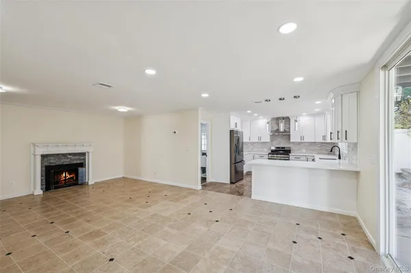 $1,475,000 | 244 Water Lane South, Wantagh, NY 11793