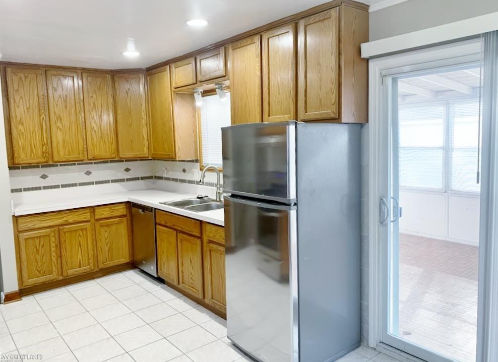 18970 Frazho Road Roseville, MI 48066 - Photo 28 of 53
