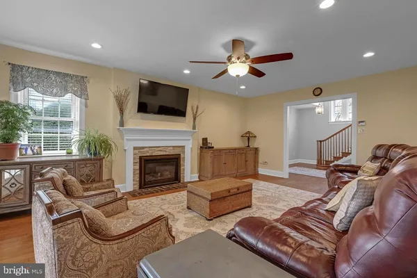 $3,400 | 521 Argyle Road, Drexel Hill, PA 19026