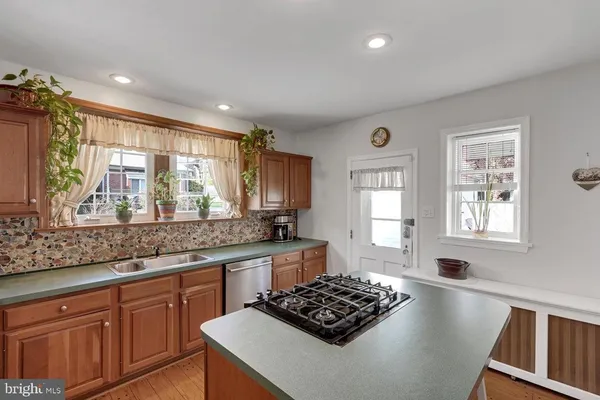 $3,400 | 521 Argyle Road, Drexel Hill, PA 19026