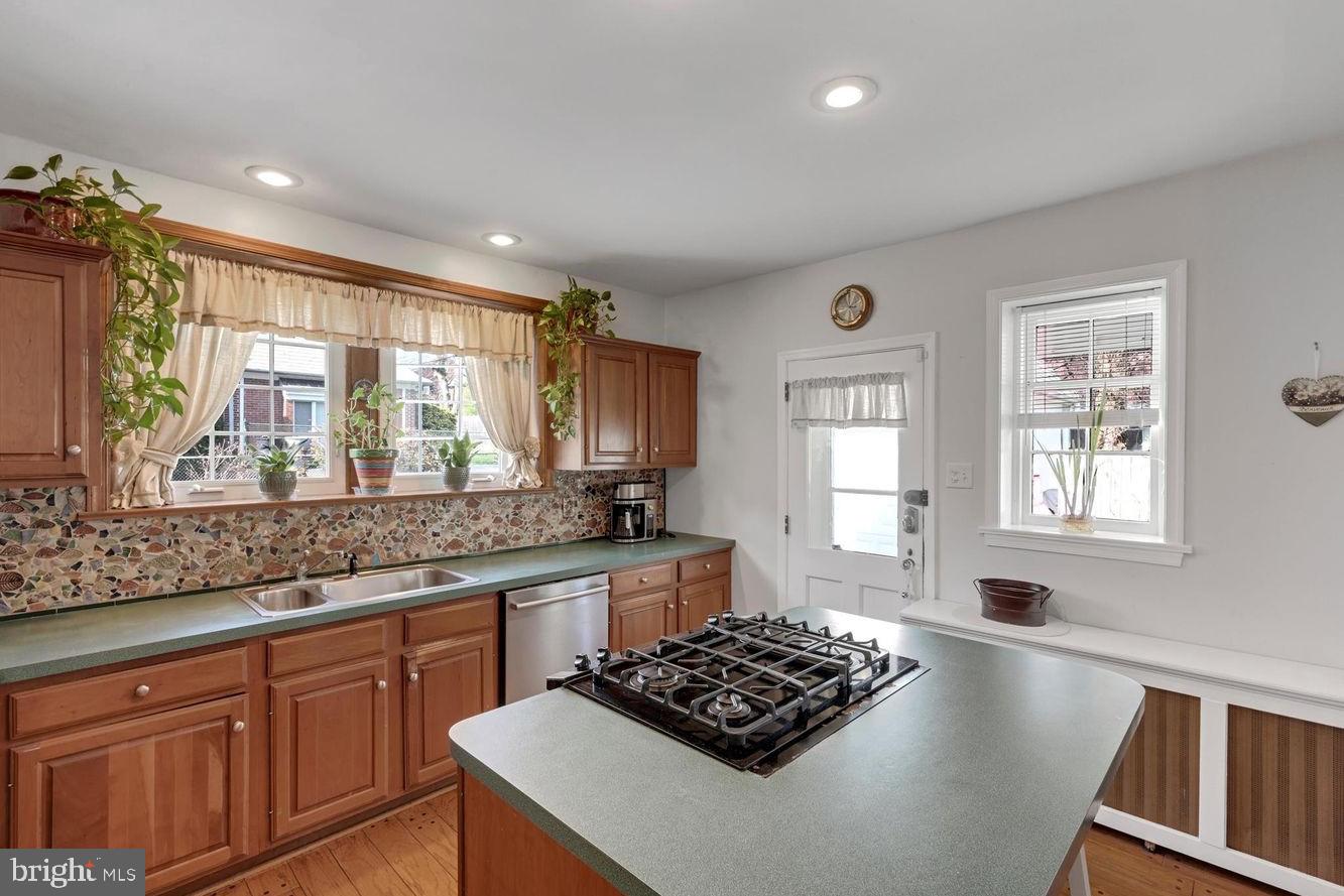 521 Argyle Road Drexel Hill, PA 19026 - Photo 10 of 30