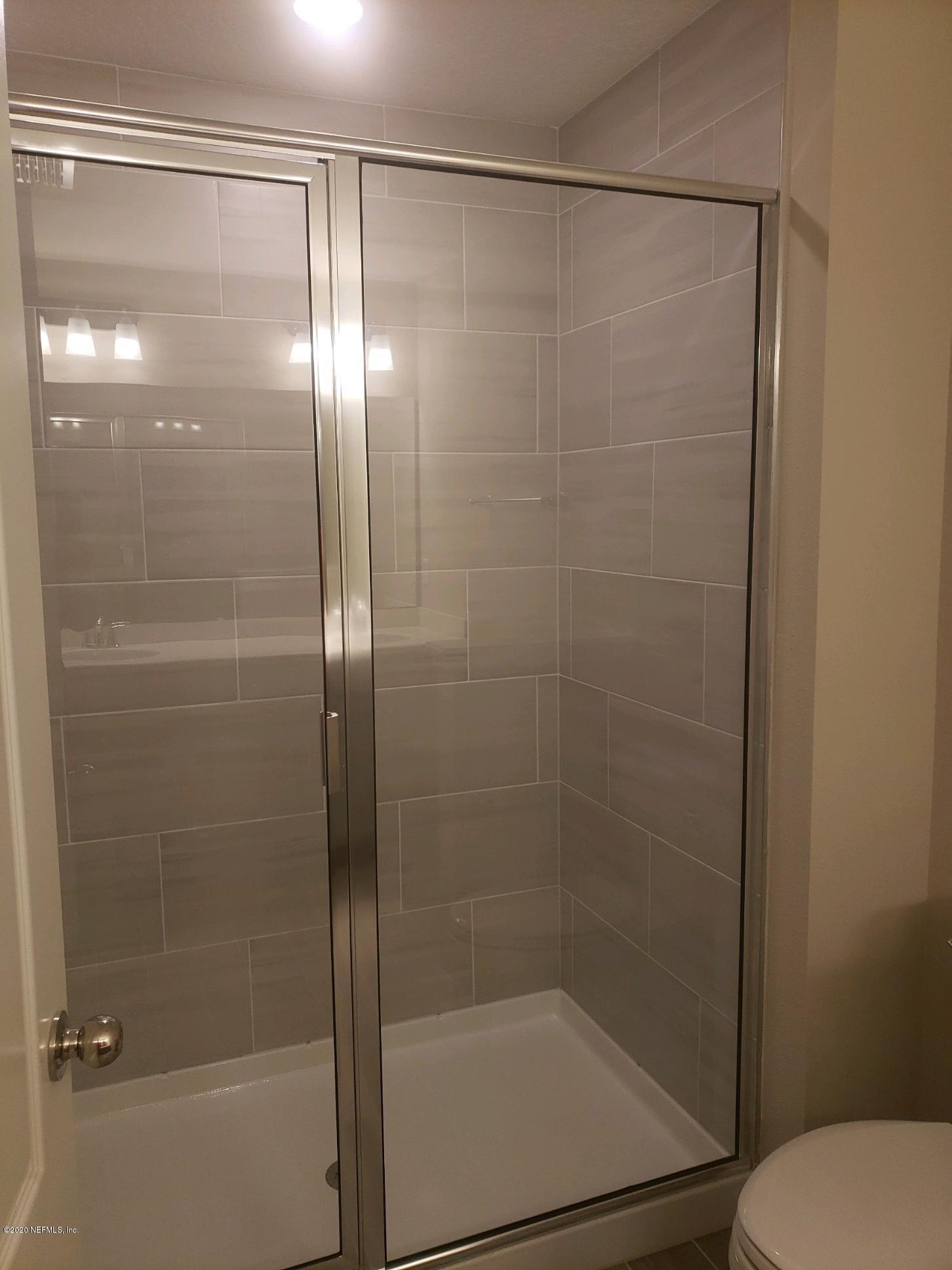 1327 Salt Ridge Avenue Jacksonville, FL 32218 - Photo 10 of 15 Owner's shower