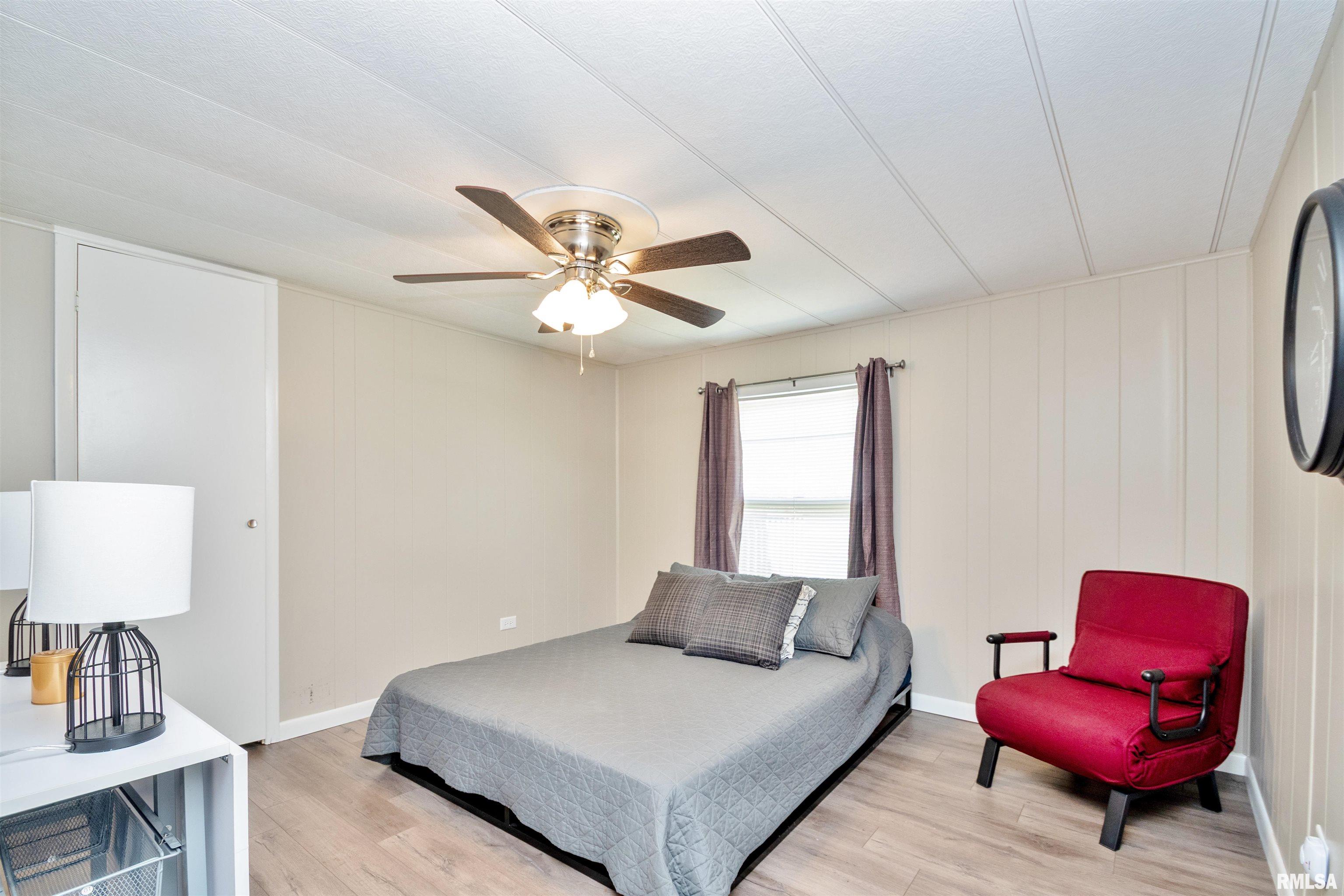 2401 Lakeview Road South Dahinda, IL 61428 - Photo 16 of 38