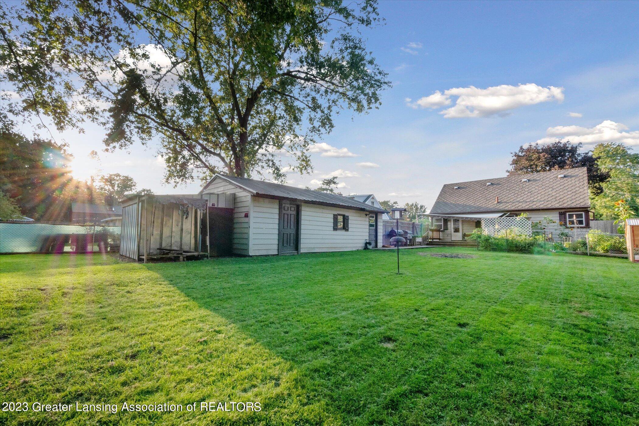 1923 West Miller Road Lansing, MI 48911 - Photo 35 of 41 44-1923-W-Miller-Rd-Lansing-MI-48911-Win