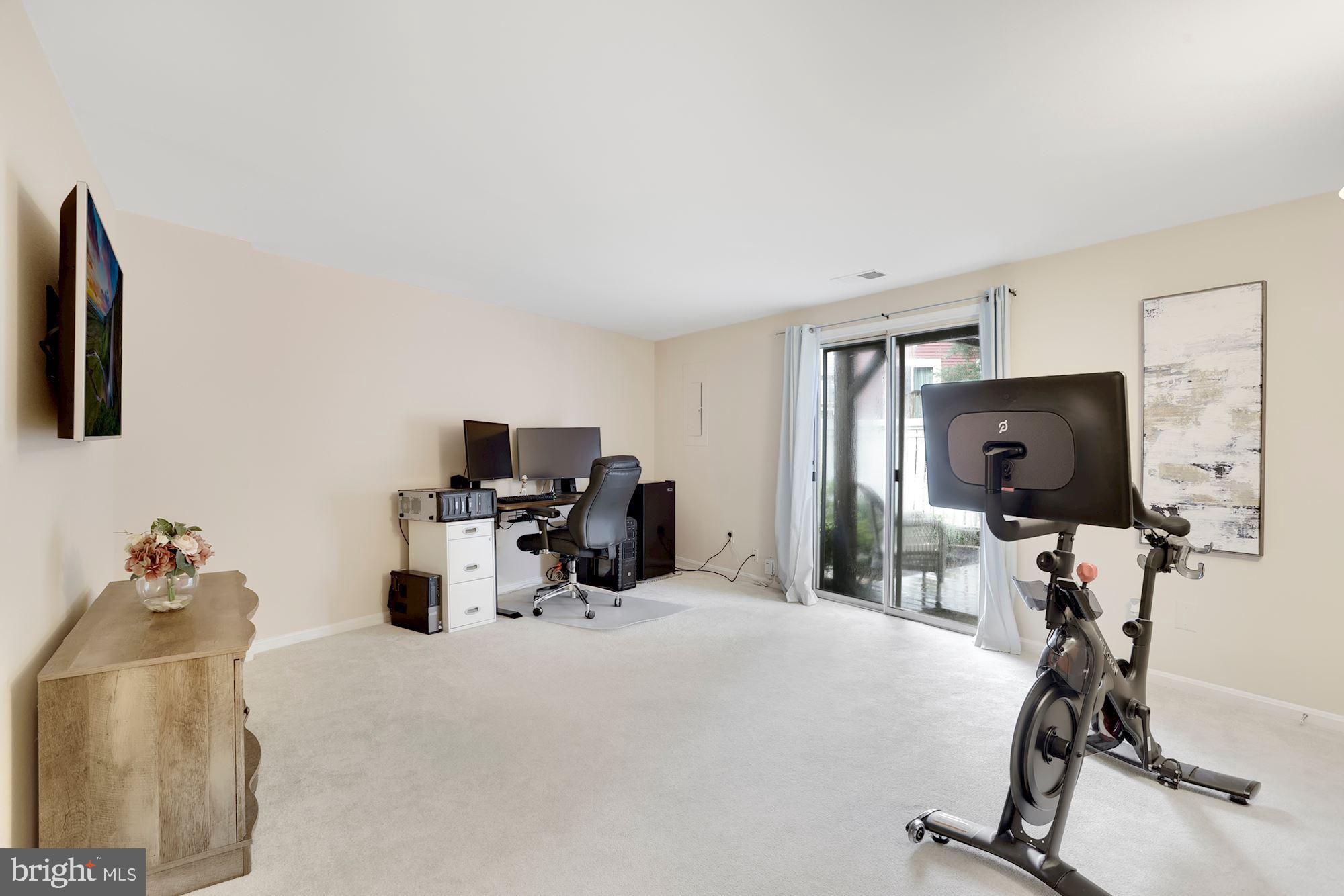 11911 Crosswind Court Reston, VA 20194 - Photo 17 of 26 Gallery Image 17