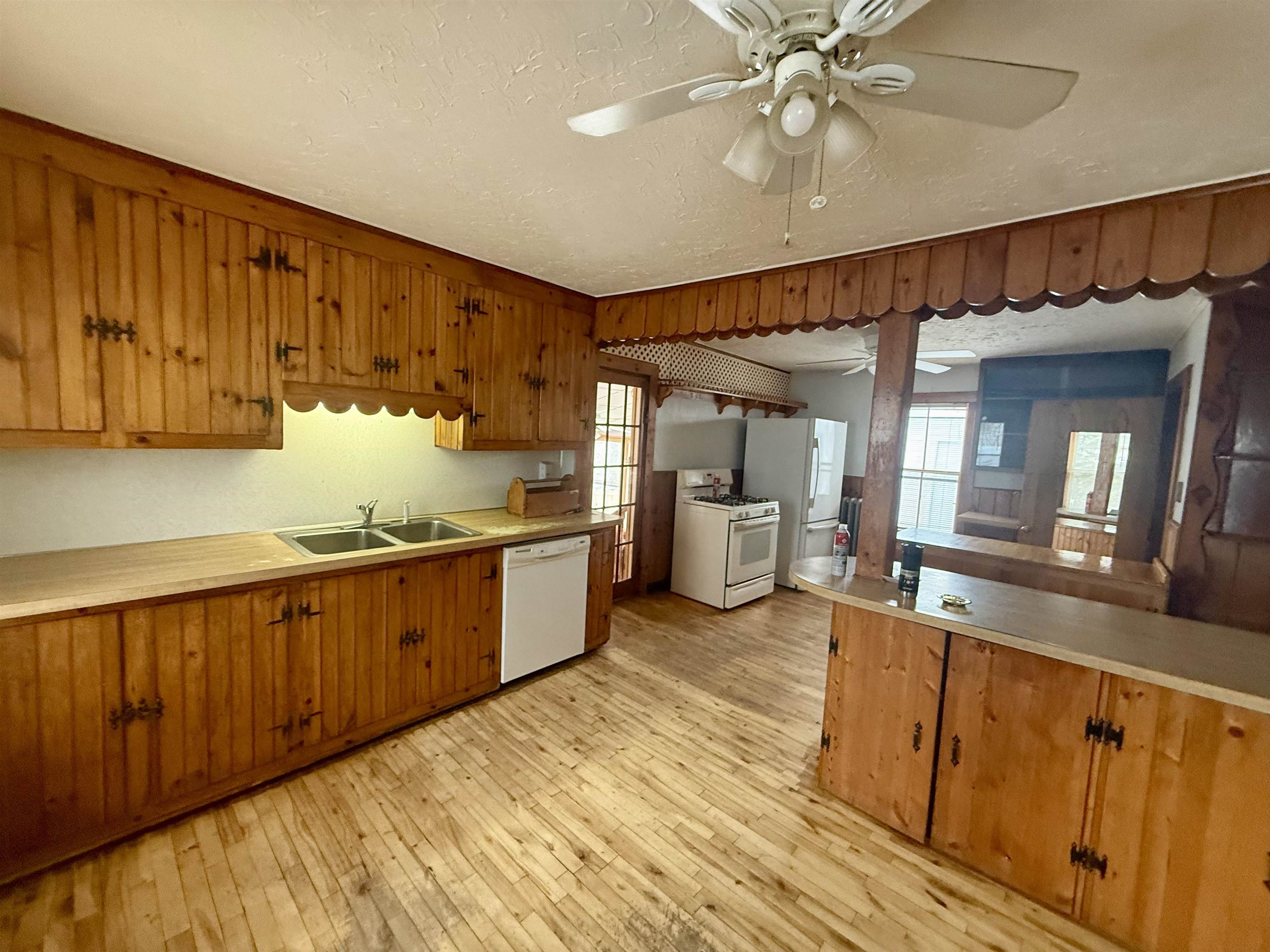 417 St Paul Street Burlington, VT 05401 - Photo 3 of 32