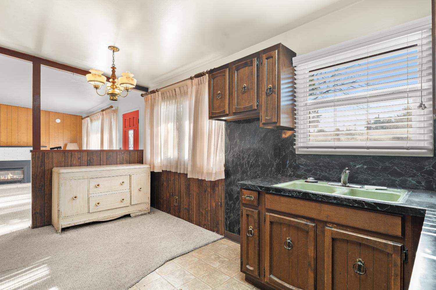 2043 Ellis Street Modesto, CA 95354 - Photo 16 of 44