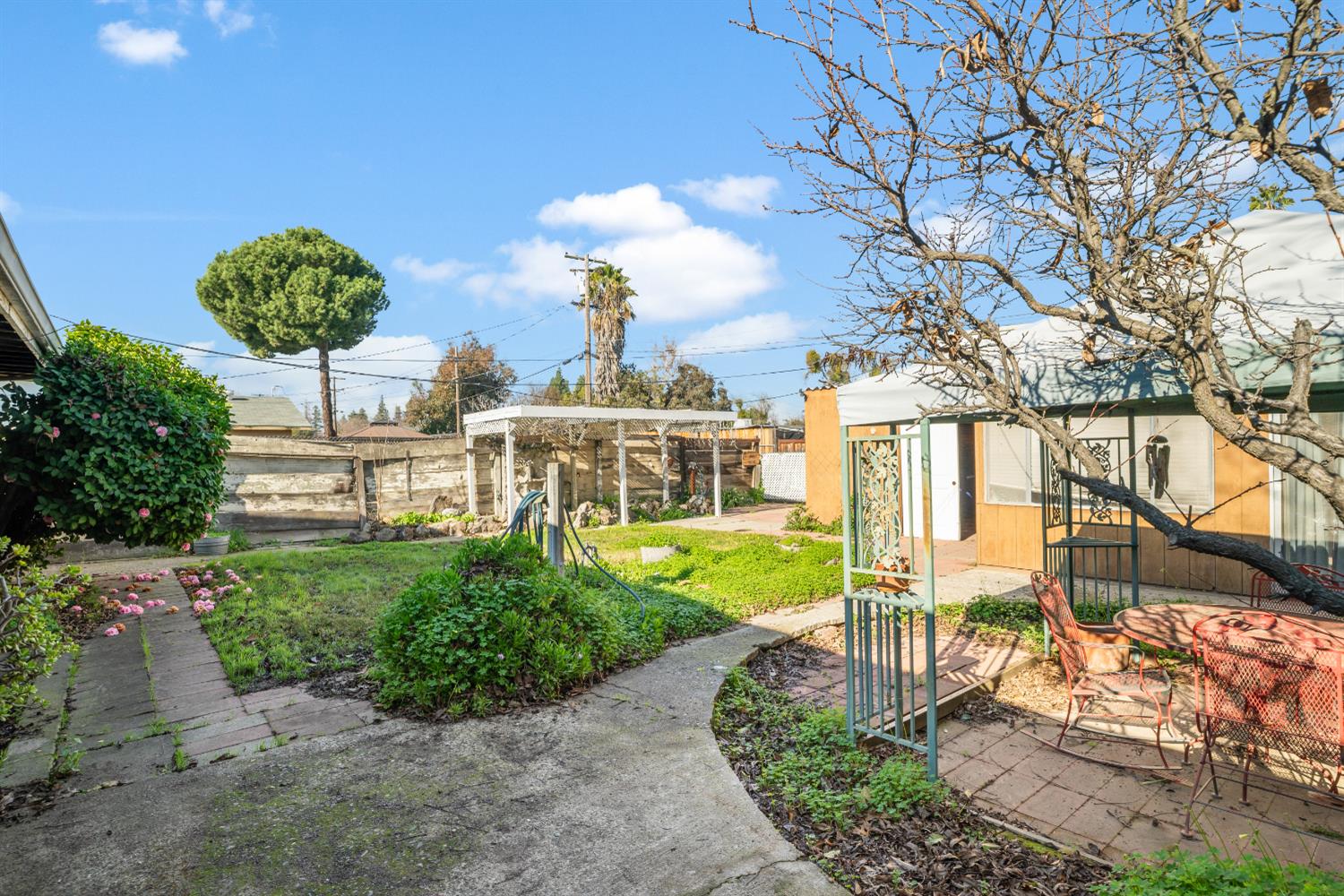 2043 Ellis Street Modesto, CA 95354 - Photo 32 of 44