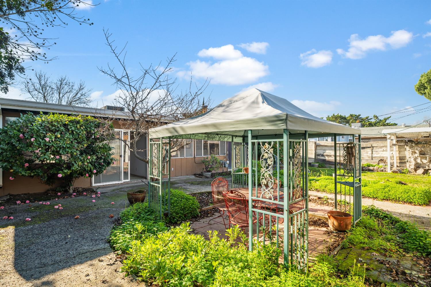 2043 Ellis Street Modesto, CA 95354 - Photo 35 of 44