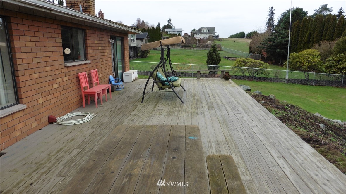 17111 Peterson Road Burlington, WA 98233 - Photo 7 of 12 Gallery Image 7