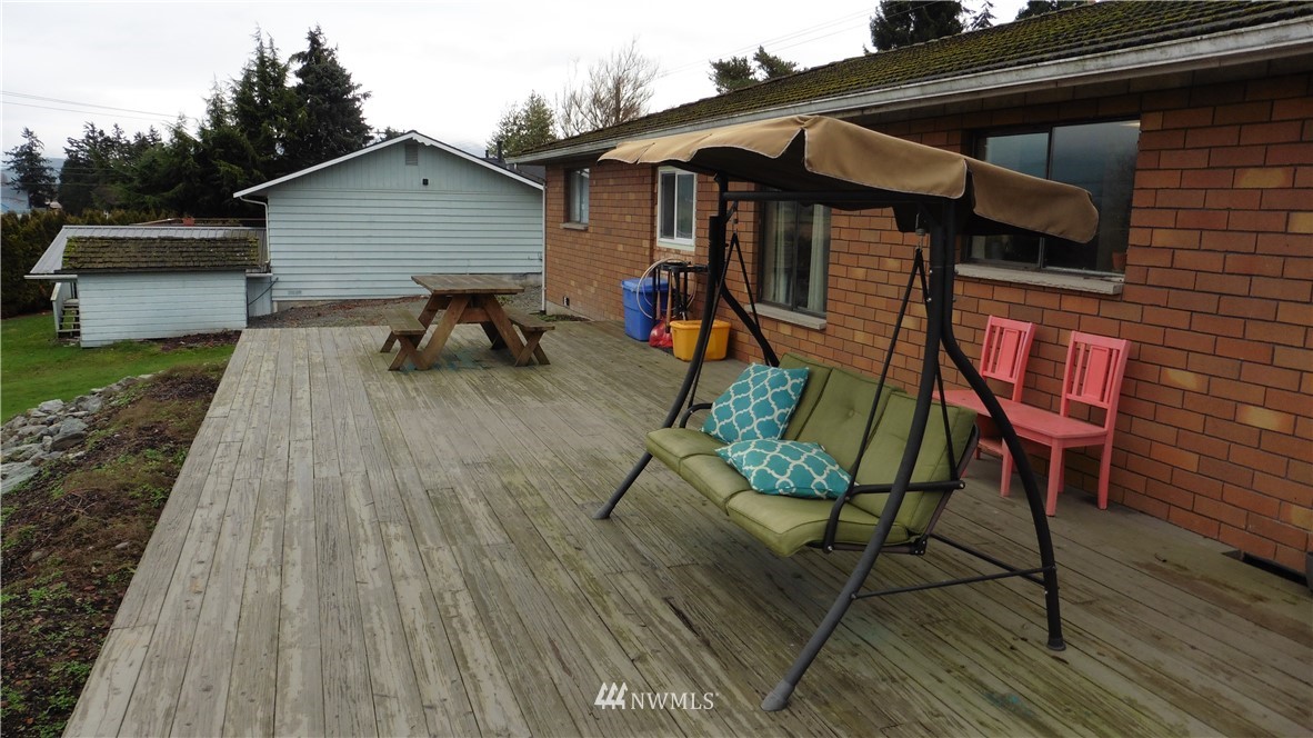 17111 Peterson Road Burlington, WA 98233 - Photo 8 of 12 Gallery Image 8