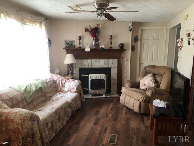5245 Piney Road Gretna, VA 24557 - Photo 8 of 23 Gallery Image 8