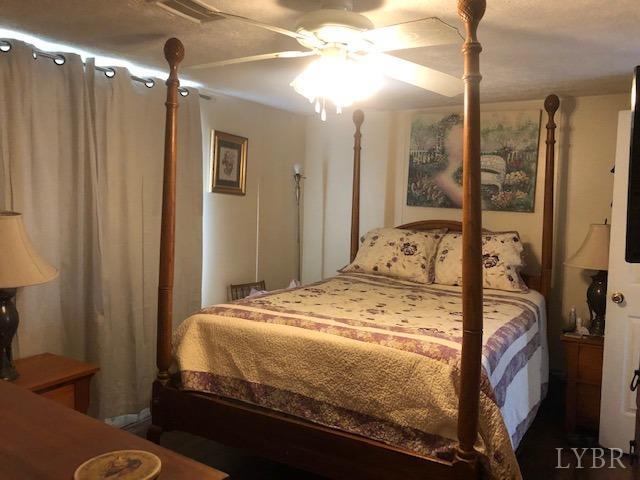 5245 Piney Road Gretna, VA 24557 - Photo 9 of 23 Gallery Image 9