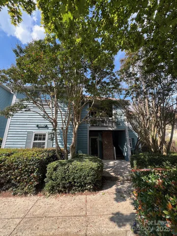 $1,800 | 3218 Selwyn Farms Lane, Unit 1, Charlotte, NC 28209