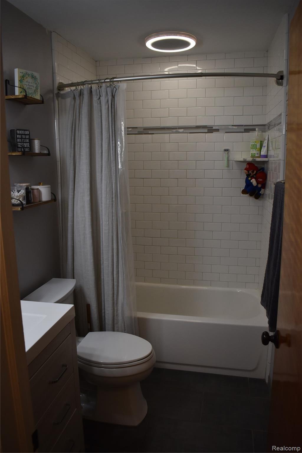 407 3rd Street Fenton, MI 48430 - Photo 16 of 21 DSC_0506.JPG