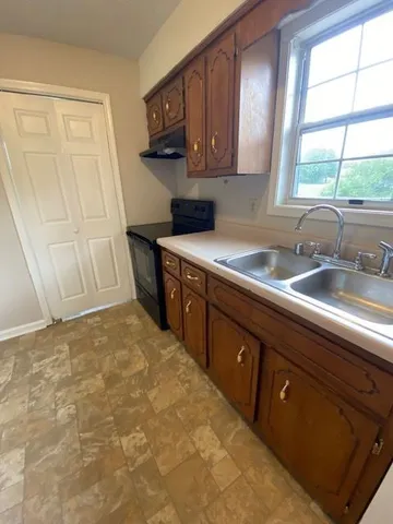 $1,050 | 200 Hugh Hunter Road, Oak Grove, KY 42262