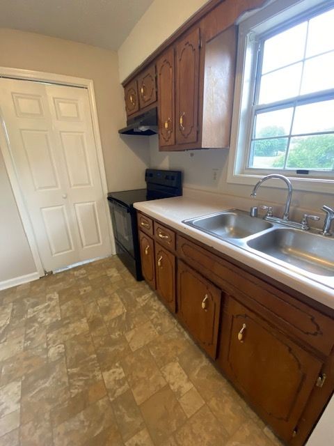 200 Hugh Hunter Road Oak Grove, KY 42262 - Photo 4 of 15