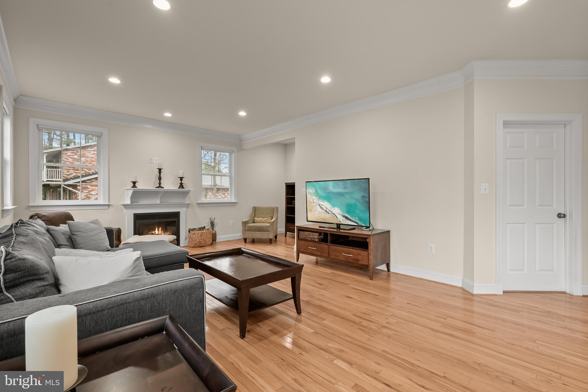 10655 Harding Road Laurel, MD 20723 - Photo 14 of 50 Family Room