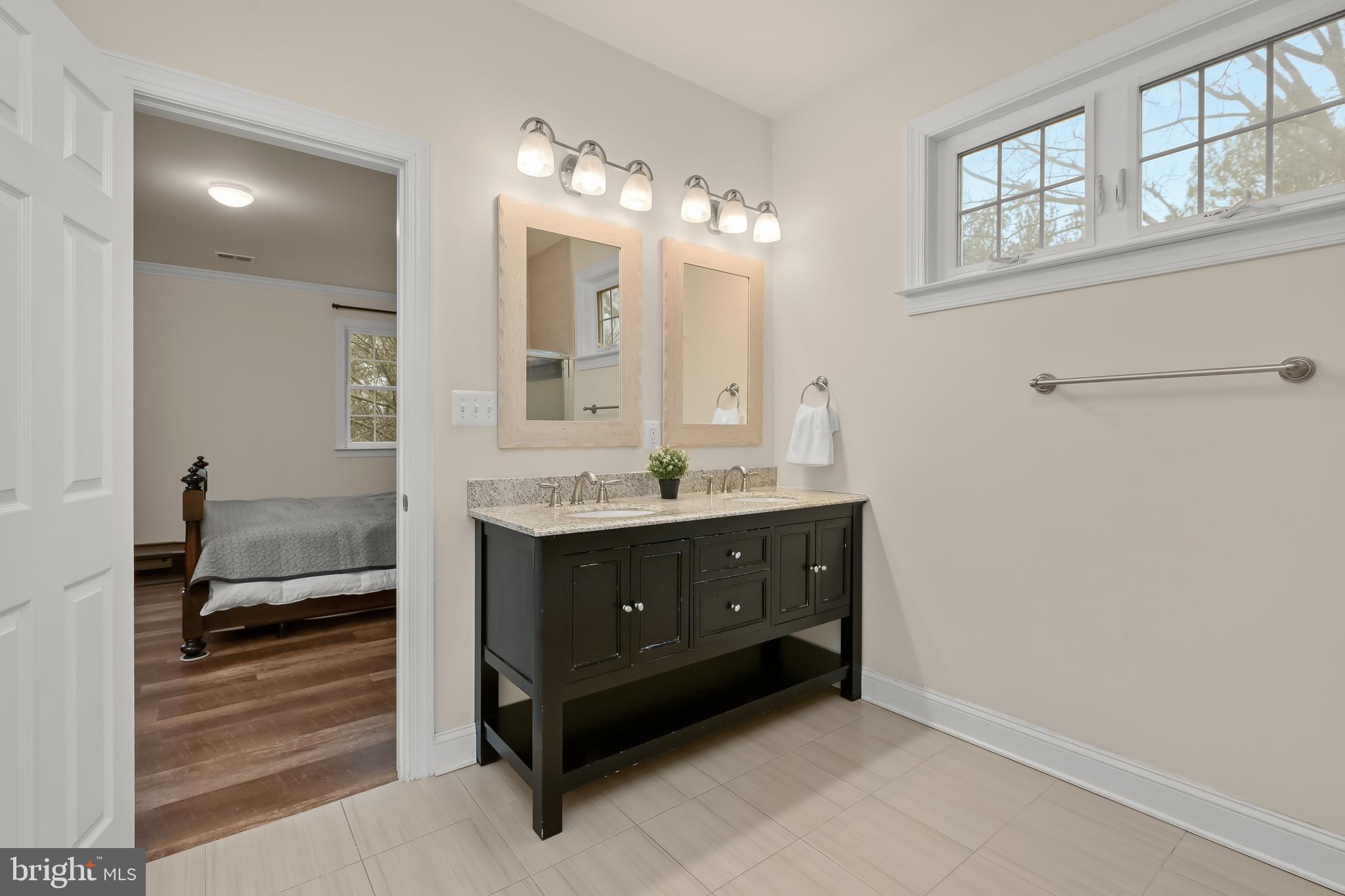 10655 Harding Road Laurel, MD 20723 - Photo 23 of 50 Primary Bath