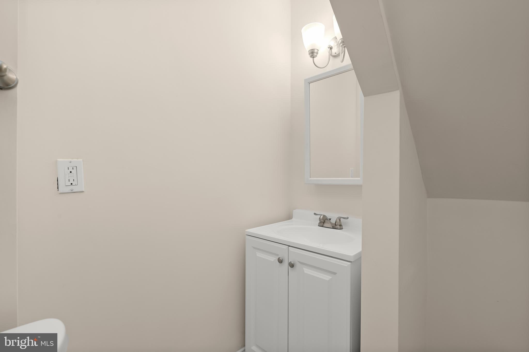 10655 Harding Road Laurel, MD 20723 - Photo 41 of 50 Full Bath