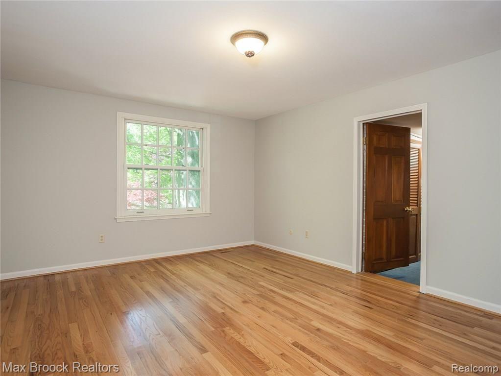 33811 Hunters Pointe Road Farmington, MI 48331 - Photo 14 of 23 Master Bed Room