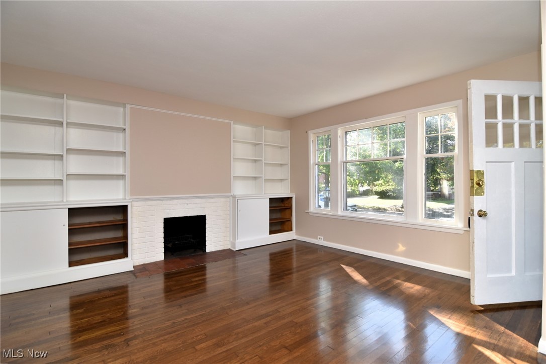 2559 Canterbury Road Cleveland, OH 44118 - Photo 3 of 30