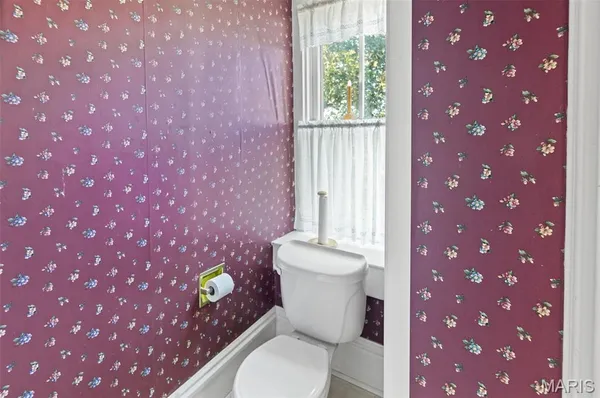 $399,000 | 305 North Hanover Street, Okawville, IL 62271