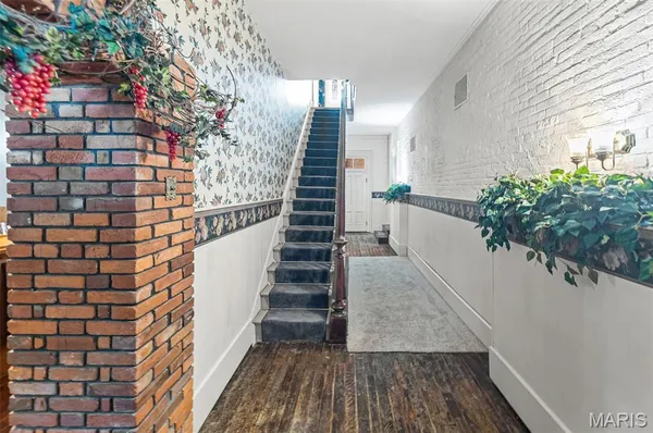 $399,000 | 305 North Hanover Street, Okawville, IL 62271