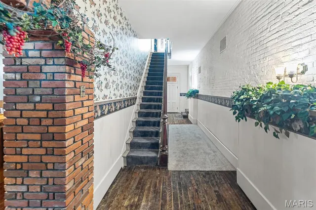 $399,000 | 305 North Hanover Street, Okawville, IL 62271