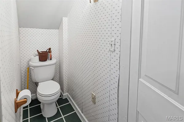 $399,000 | 305 North Hanover Street, Okawville, IL 62271