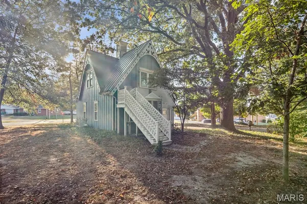 $399,000 | 305 North Hanover Street, Okawville, IL 62271