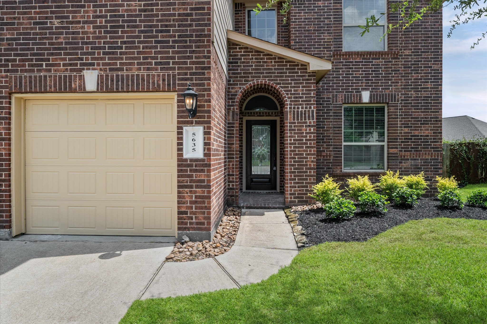 5635 Glenfield Spring Lane Spring, TX 77389 - Photo 4 of 43