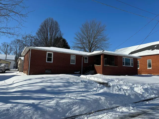 $205,000 | 470 Washington Street, Wabash, IN 46992