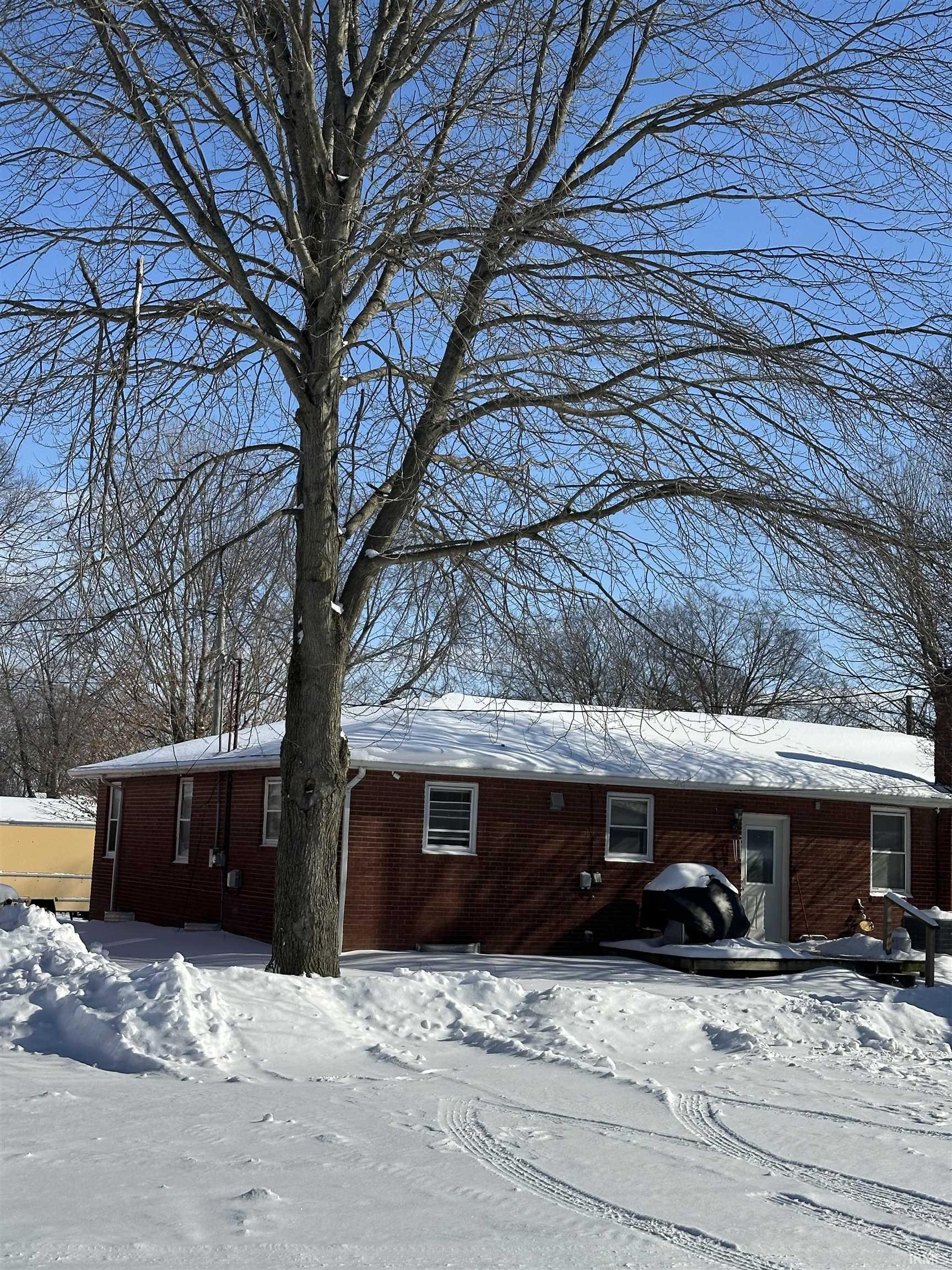 470 Washington Street Wabash, IN 46992 - Photo 3 of 28